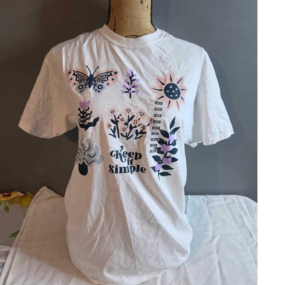 Keep It Simple Graphic T-Shirt White Floral Butterfly Sun Short Sleeve Medium